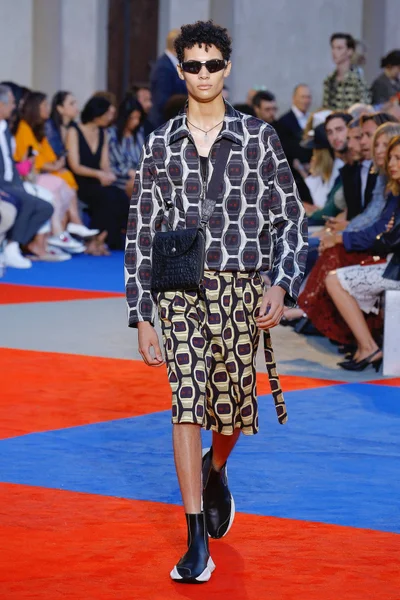Look 23